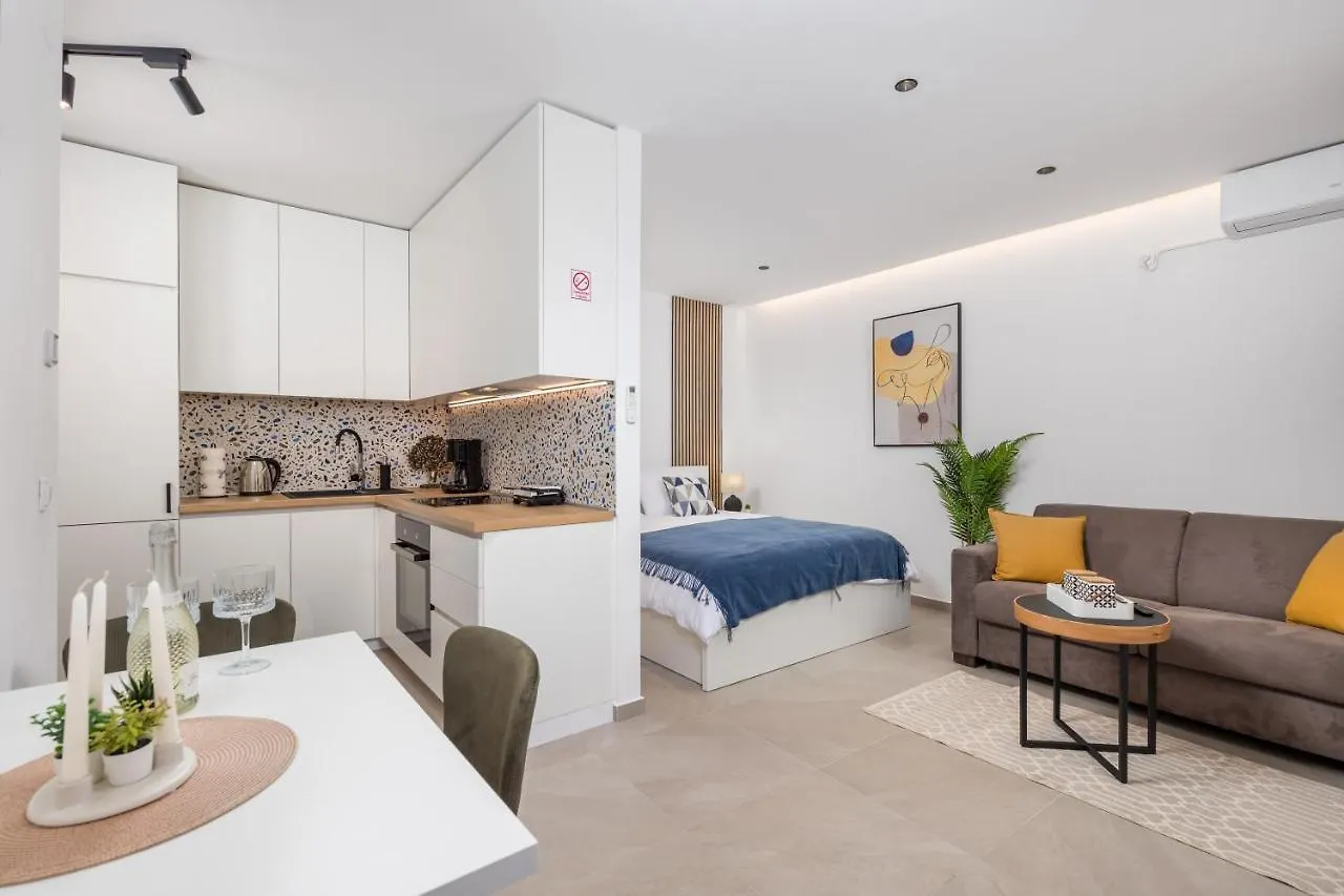 Apartment Salita Calvario Rijeka