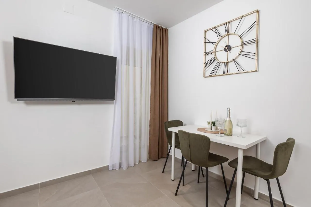 Apartment Salita Calvario Rijeka